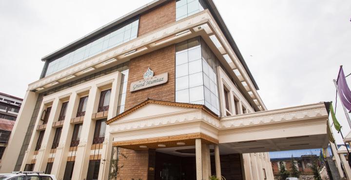 Radisson Srinagar Hotel ภายนอก รูปภาพ