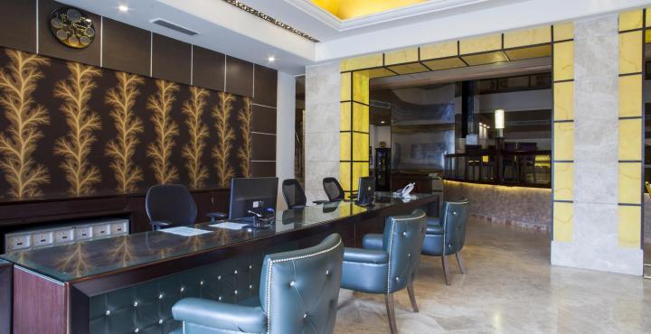 Radisson Srinagar Hotel ภายนอก รูปภาพ