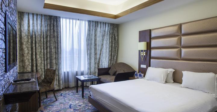 Radisson Srinagar Hotel ภายนอก รูปภาพ
