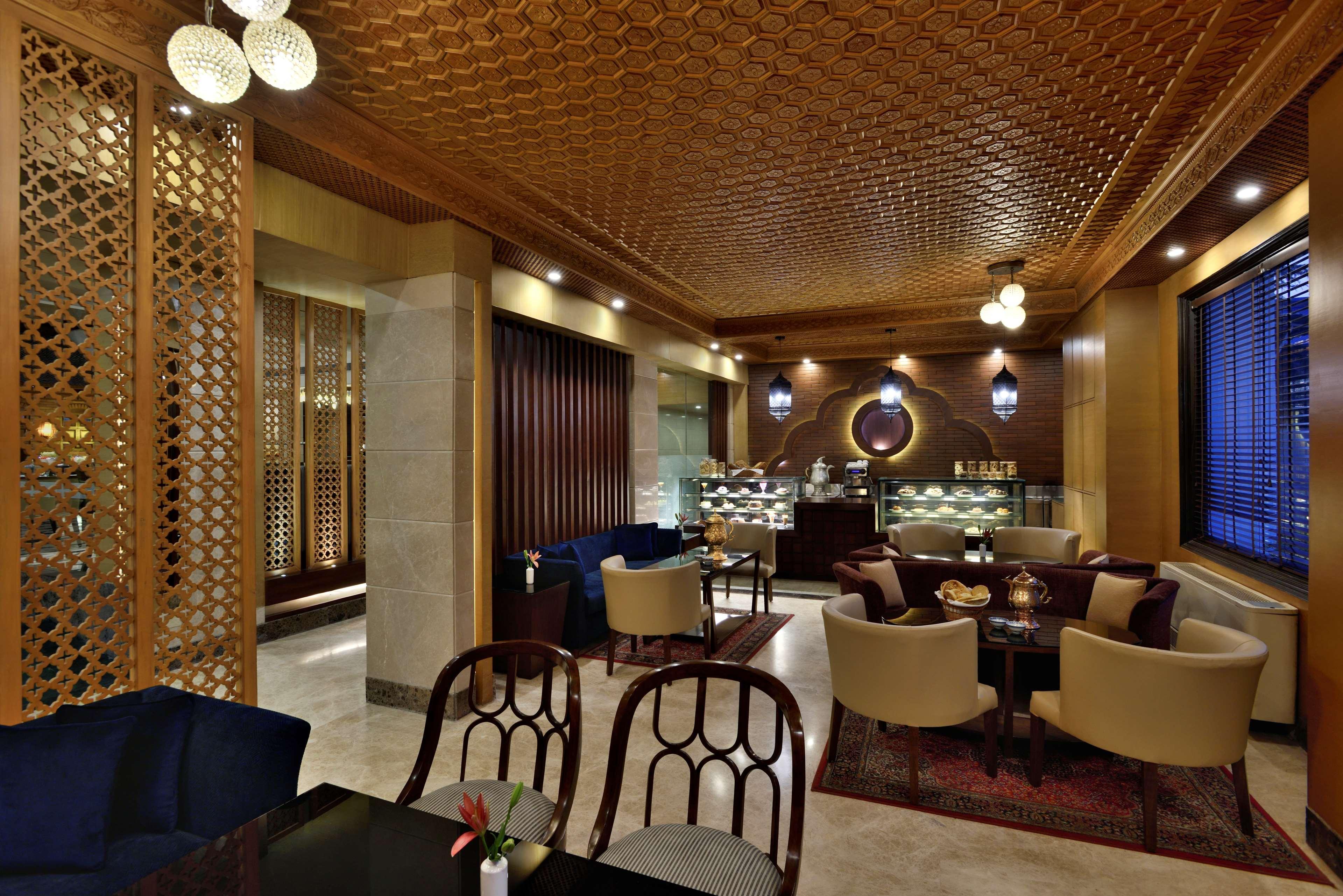 Radisson Srinagar Hotel ภายนอก รูปภาพ
